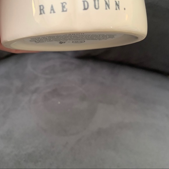 Rae Dunn candle - Picture 3 of 4